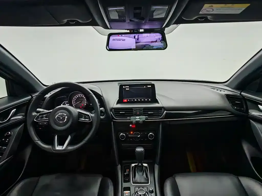 Mazda CX-4 — фото 3