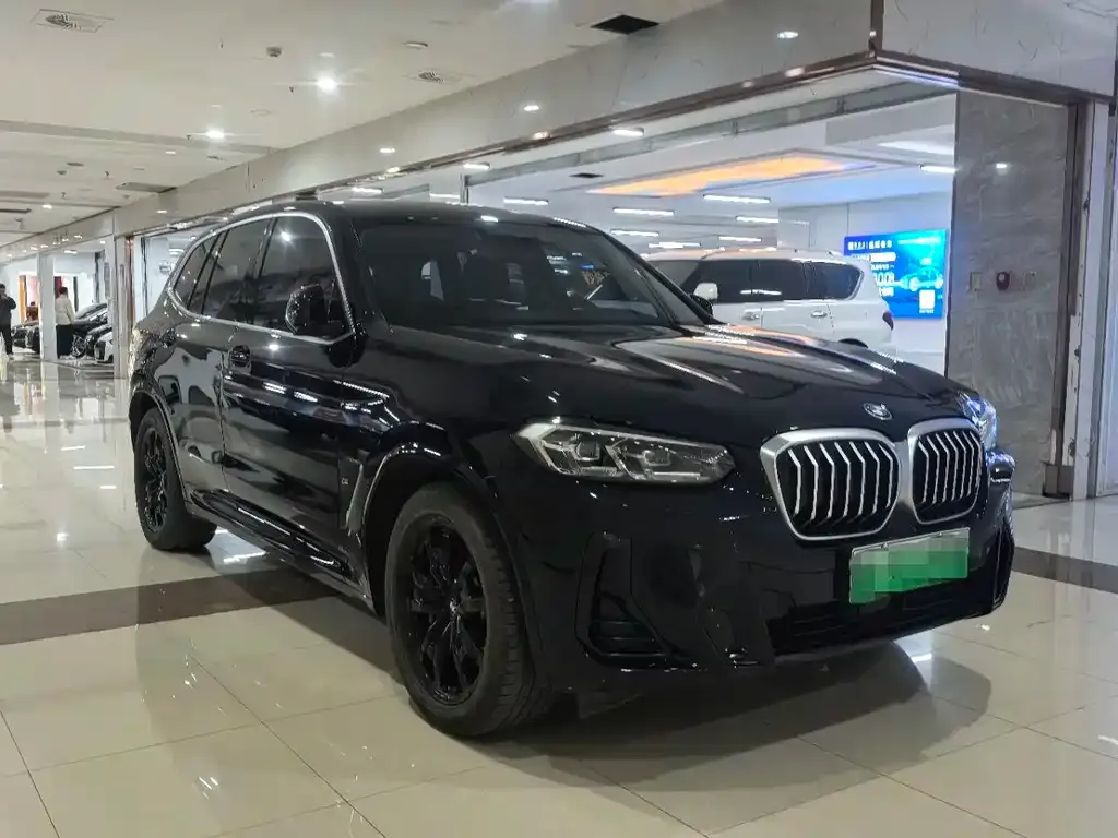 BMW iX3 — фото 9