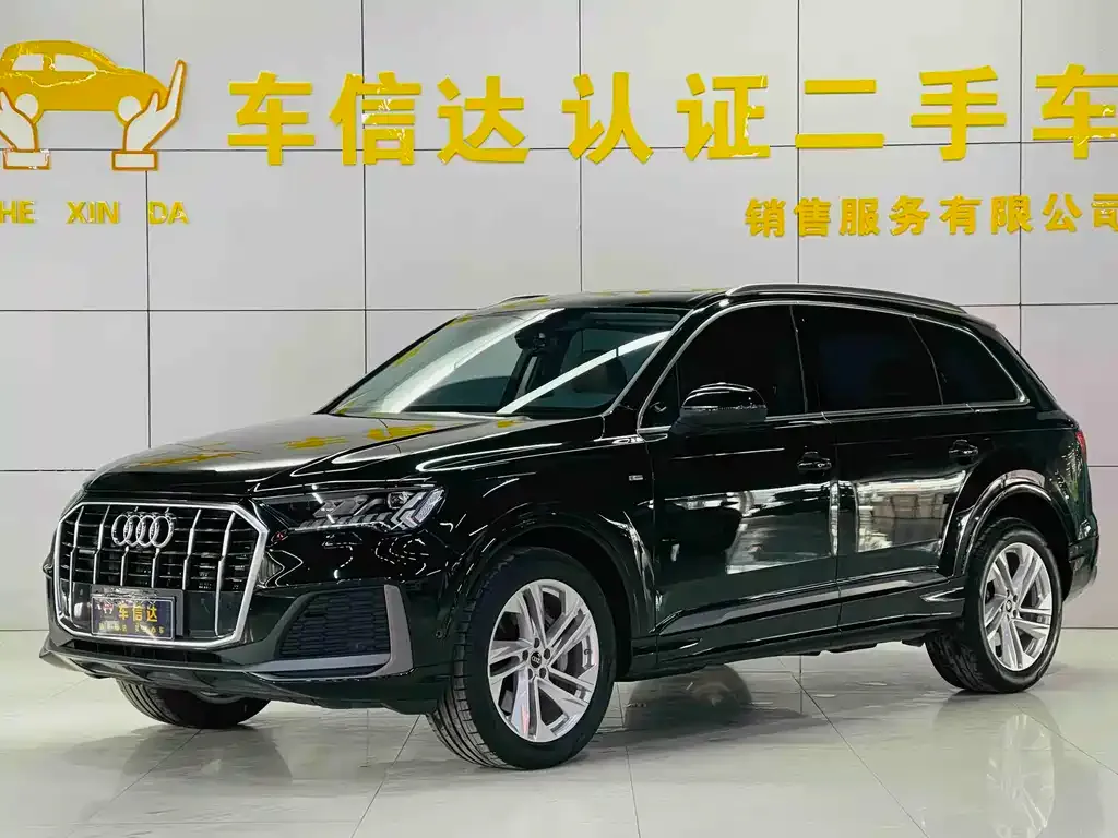 Audi Q7 — фото 1