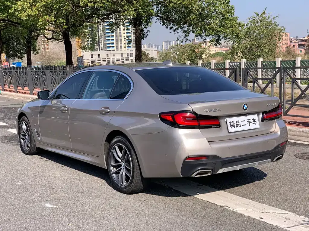 BMW 5 Series — фото 3
