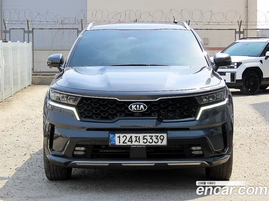 Kia Sorento — фото 1