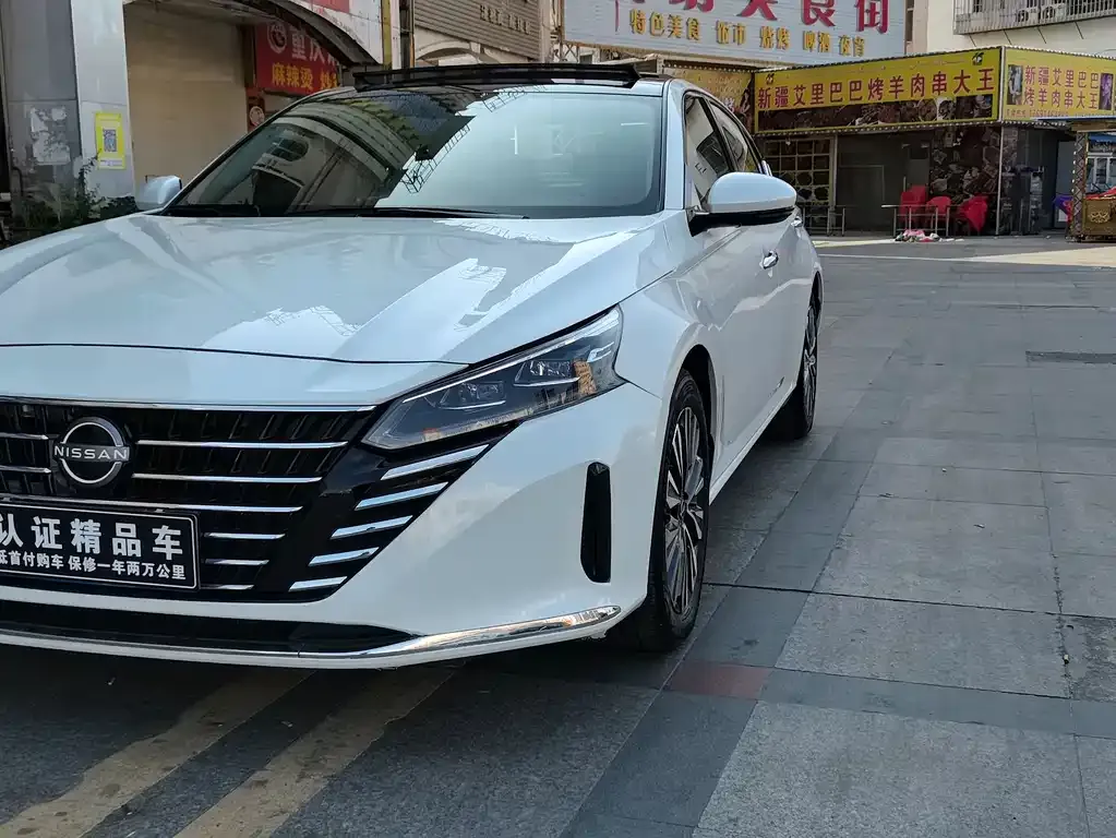 Nissan Teana — фото 1