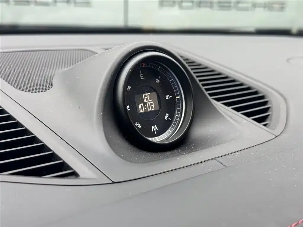 Porsche Macan — фото 10