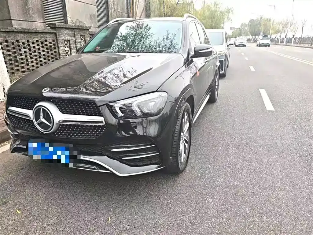 Mercedes-Benz GLE — фото 1