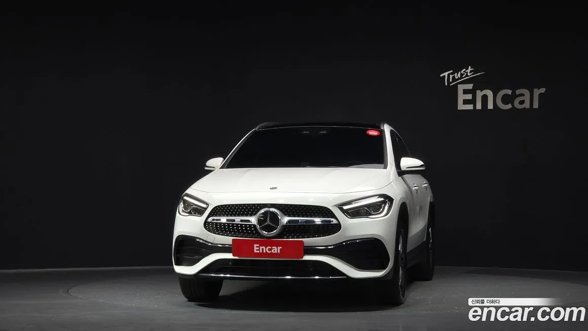 Mercedes-Benz GLA-Class — фото 10