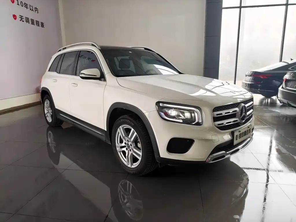 Mercedes-Benz GLB — фото 3