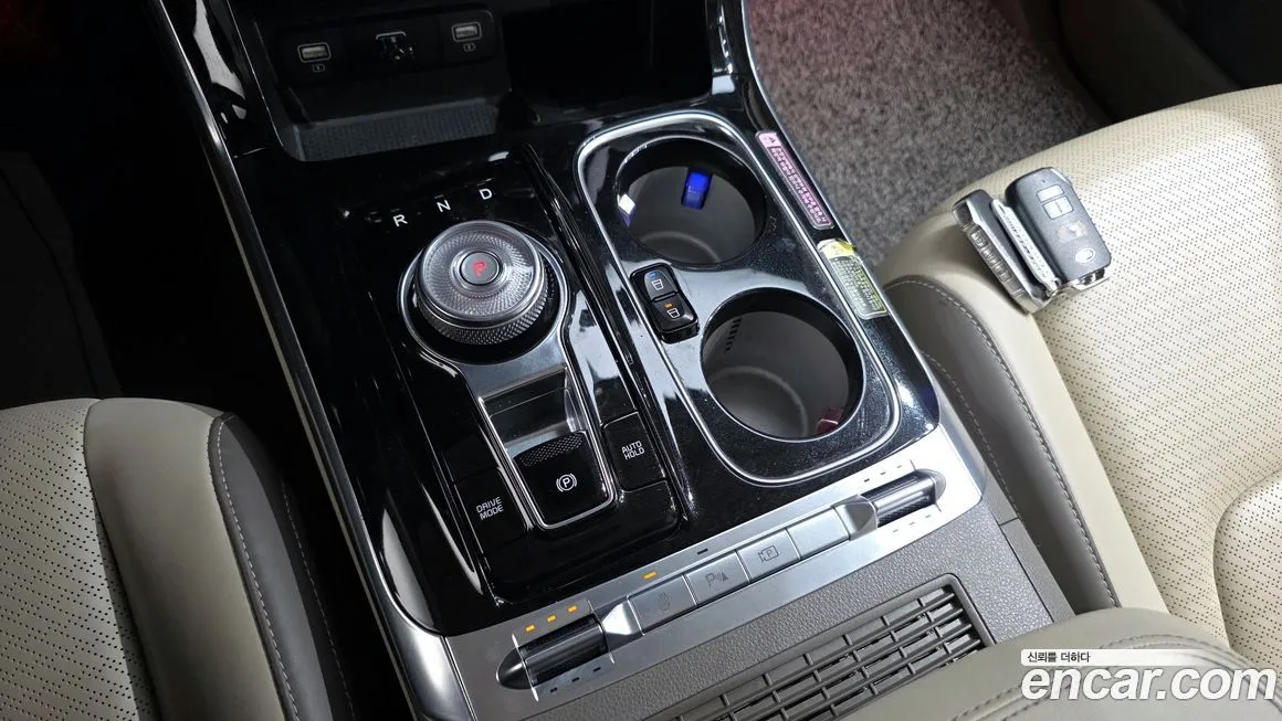 Kia Carnival — фото 10