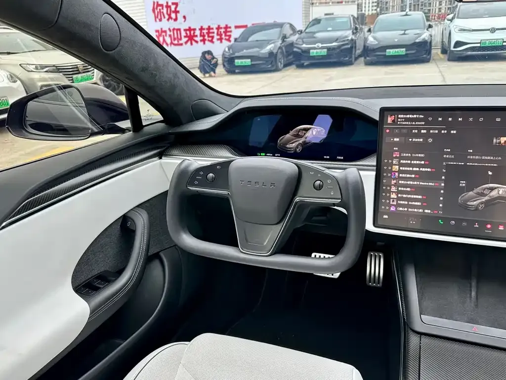 Tesla Model S — фото 5