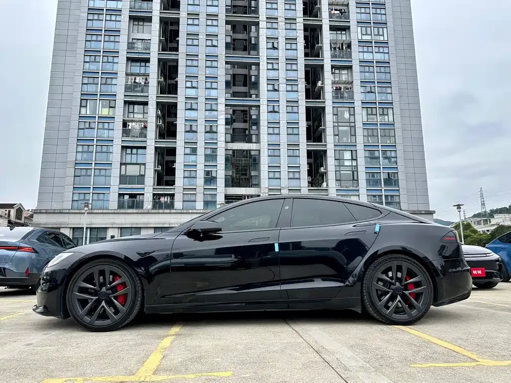 Tesla Model S — фото 10