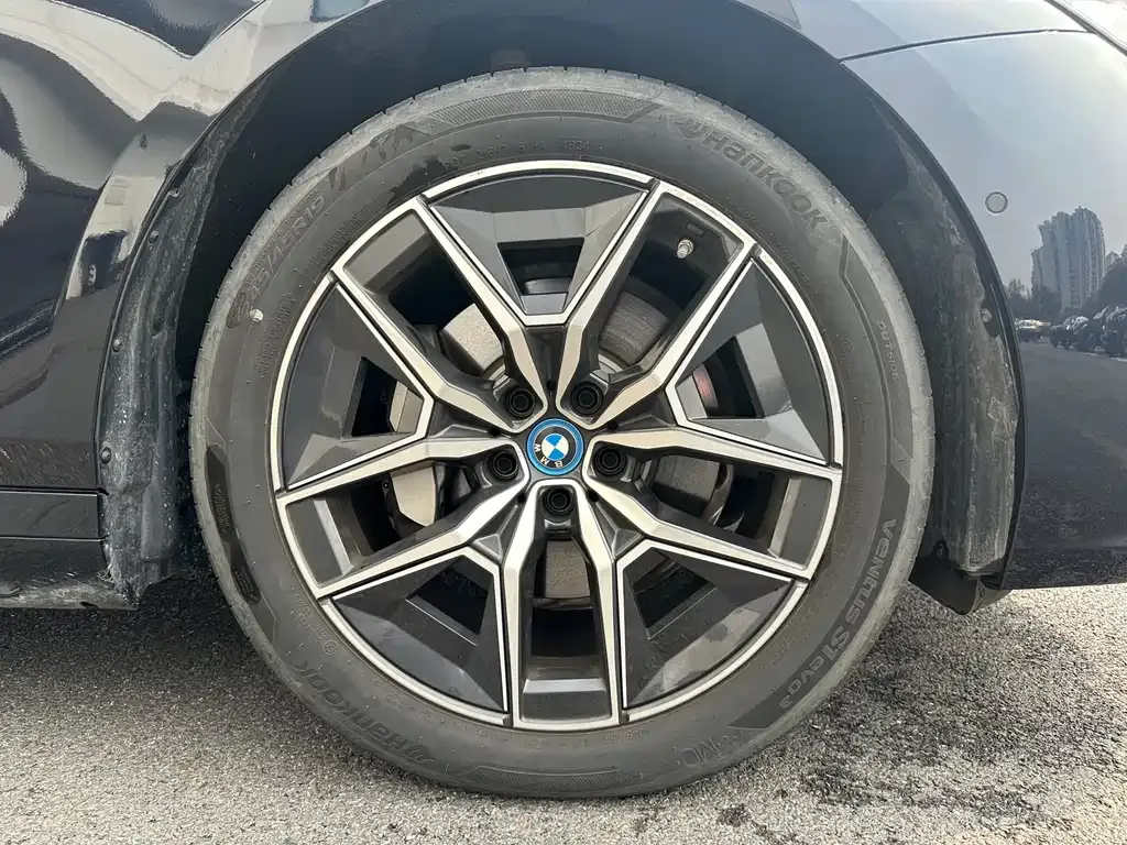BMW i5 — фото 5