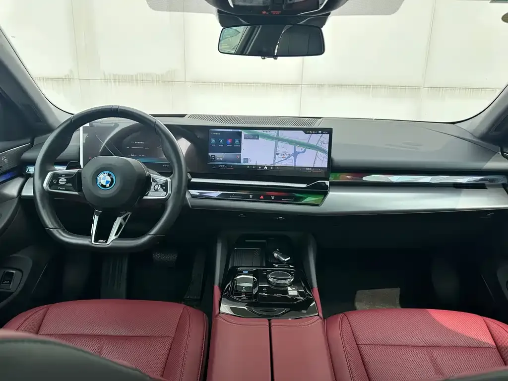 BMW i5 — фото 10