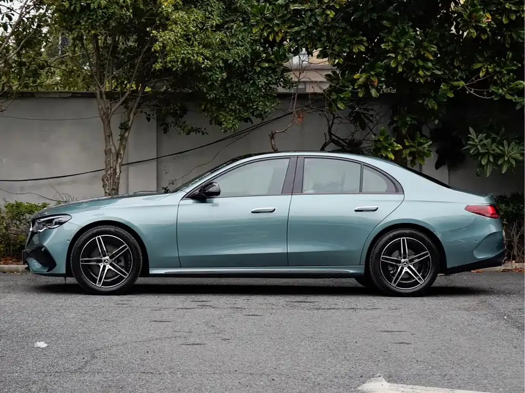 Mercedes-Benz E-Class (Import) — фото 9