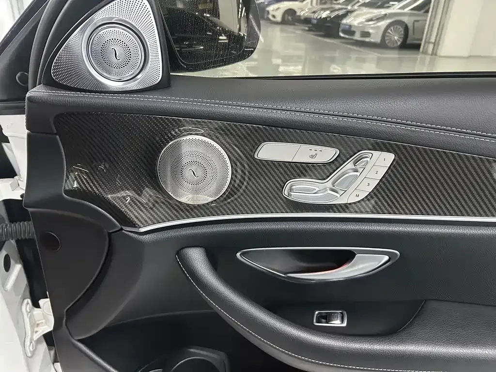 Mercedes-Benz E-Class (Import) — фото 10