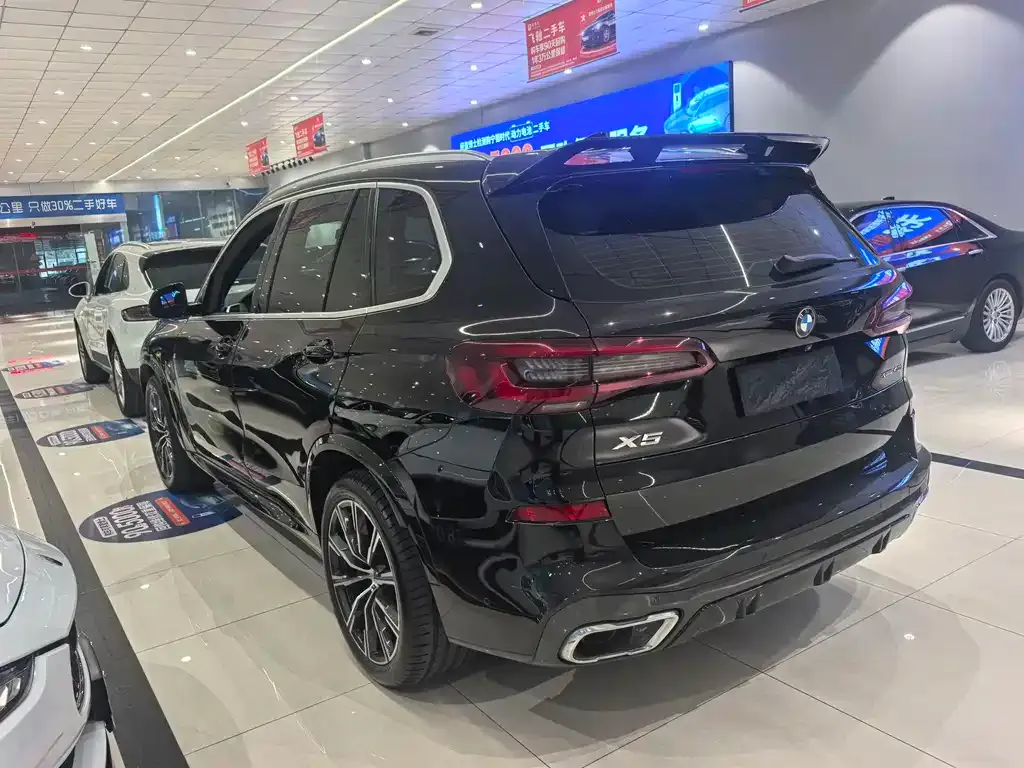 BMW X5 (Import) — фото 5