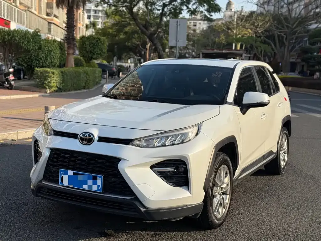 Toyota Wildlander — фото 1