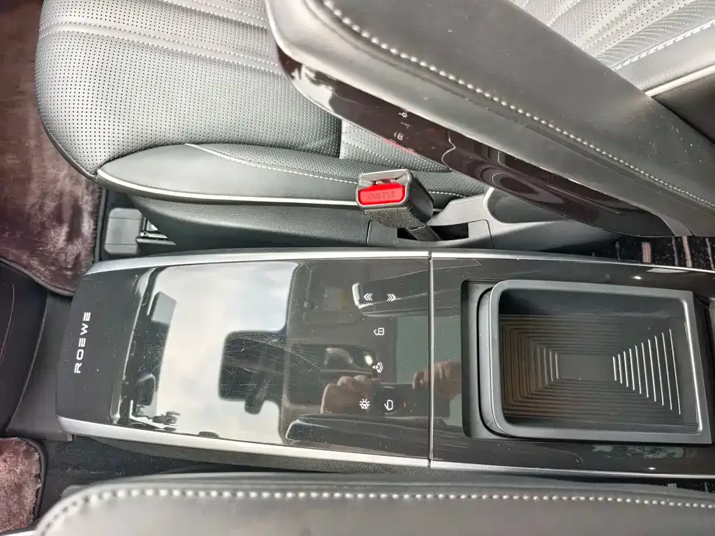 Roewe iMAX8 — фото 2