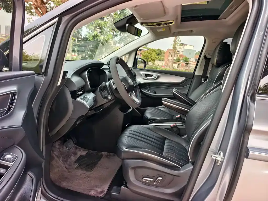 Roewe iMAX8 — фото 6