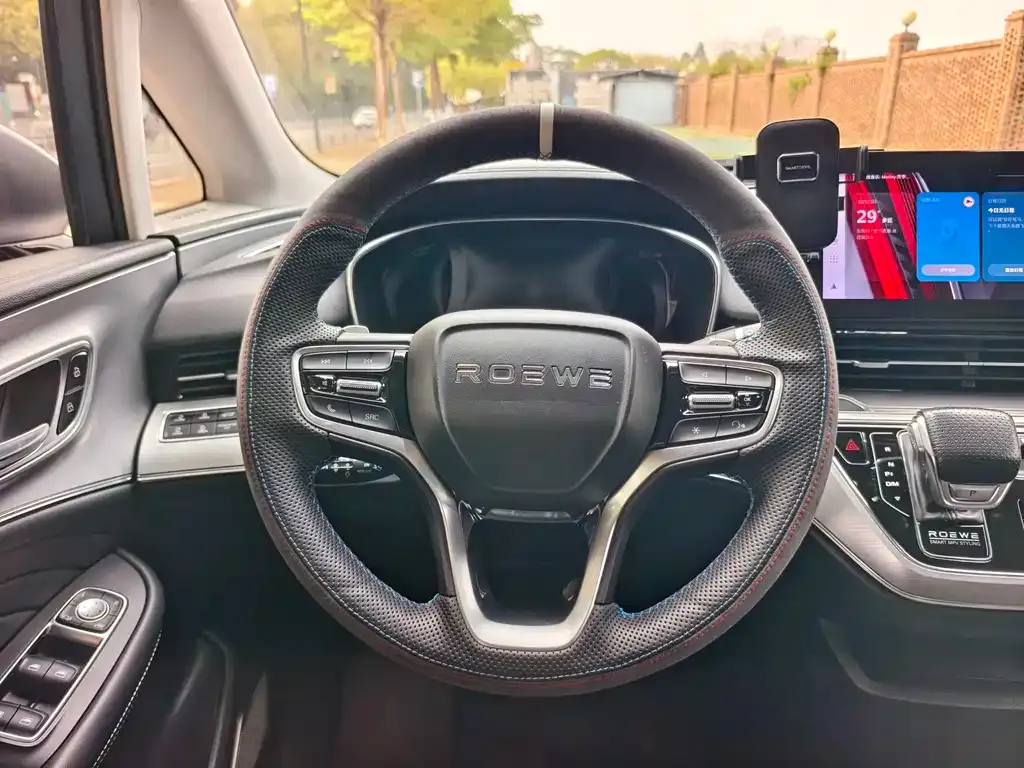 Roewe iMAX8 — фото 10