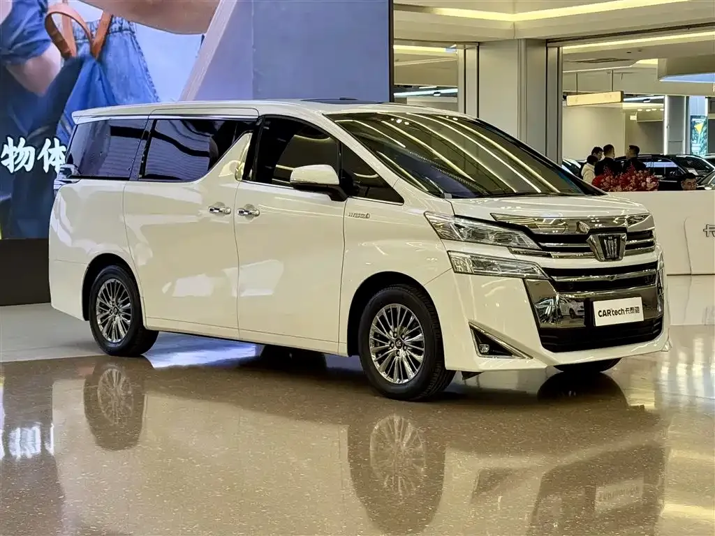 Toyota Vellfire — фото 8