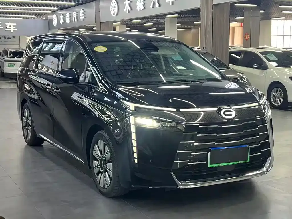 GAC Motor E8 Hybrid — фото 5