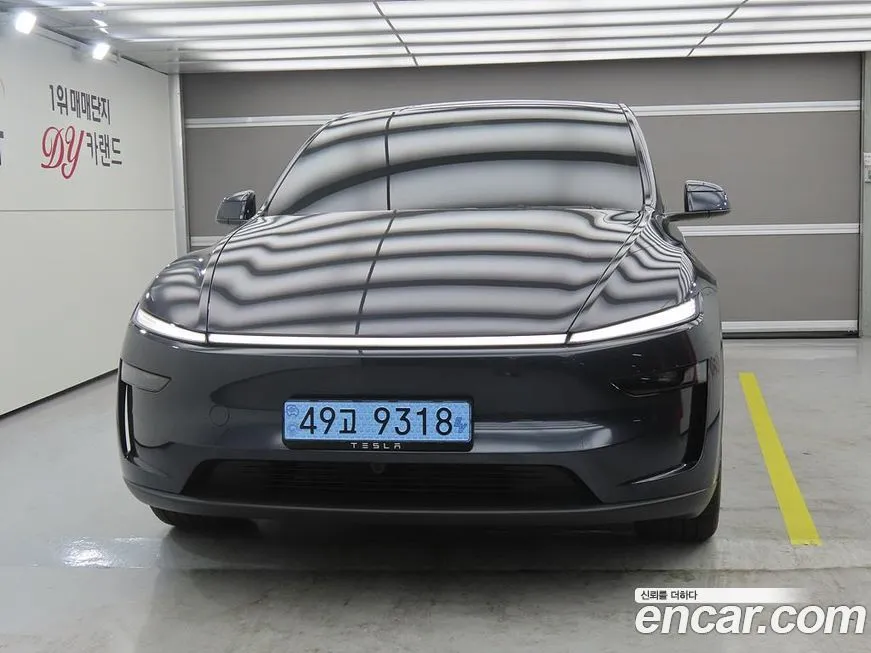 Tesla Model Y — фото 1