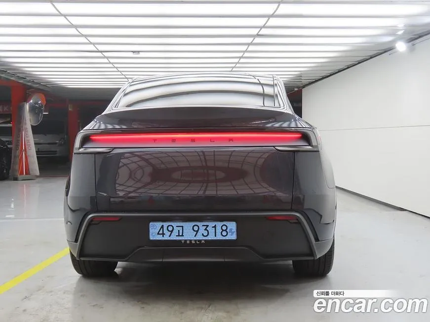 Tesla Model Y — фото 3