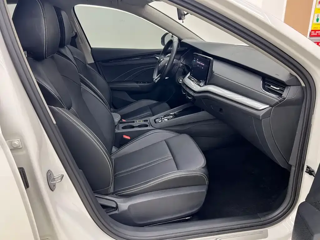 Skoda Octavia — фото 2