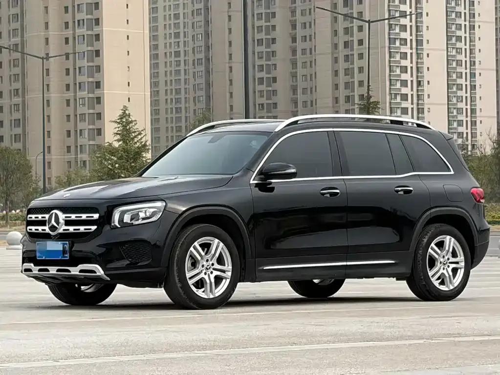 Mercedes-Benz GLB — фото 1