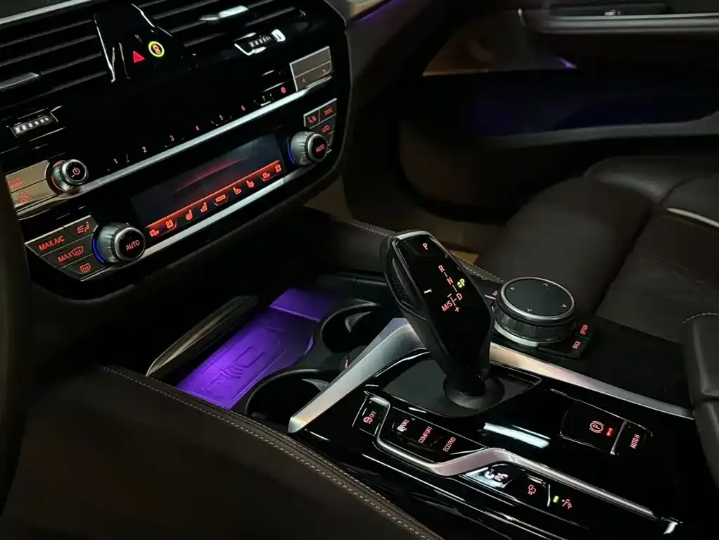 BMW 6 Series GT — фото 8