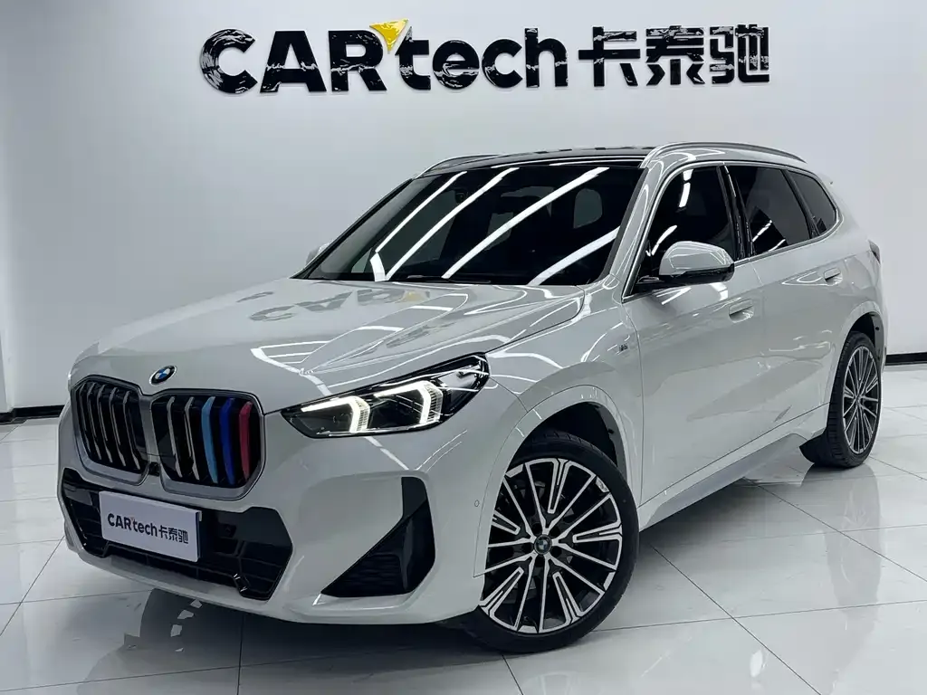 BMW X1 — фото 1
