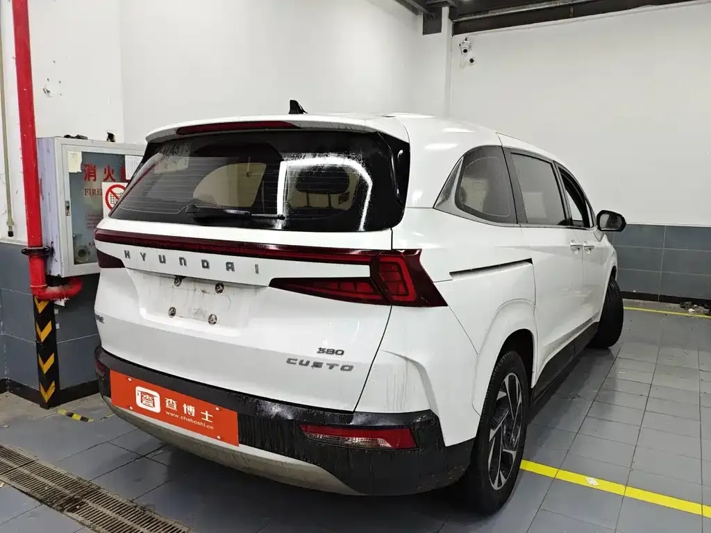 Hyundai Custo — фото 3