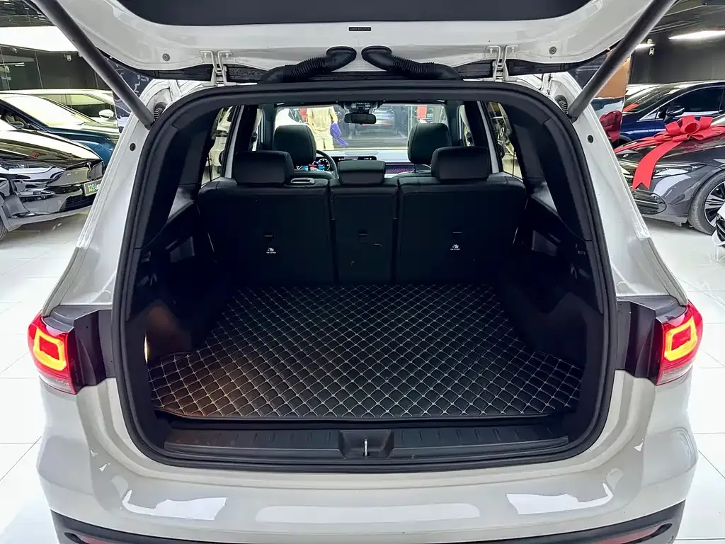 Mercedes-Benz EQB — фото 6