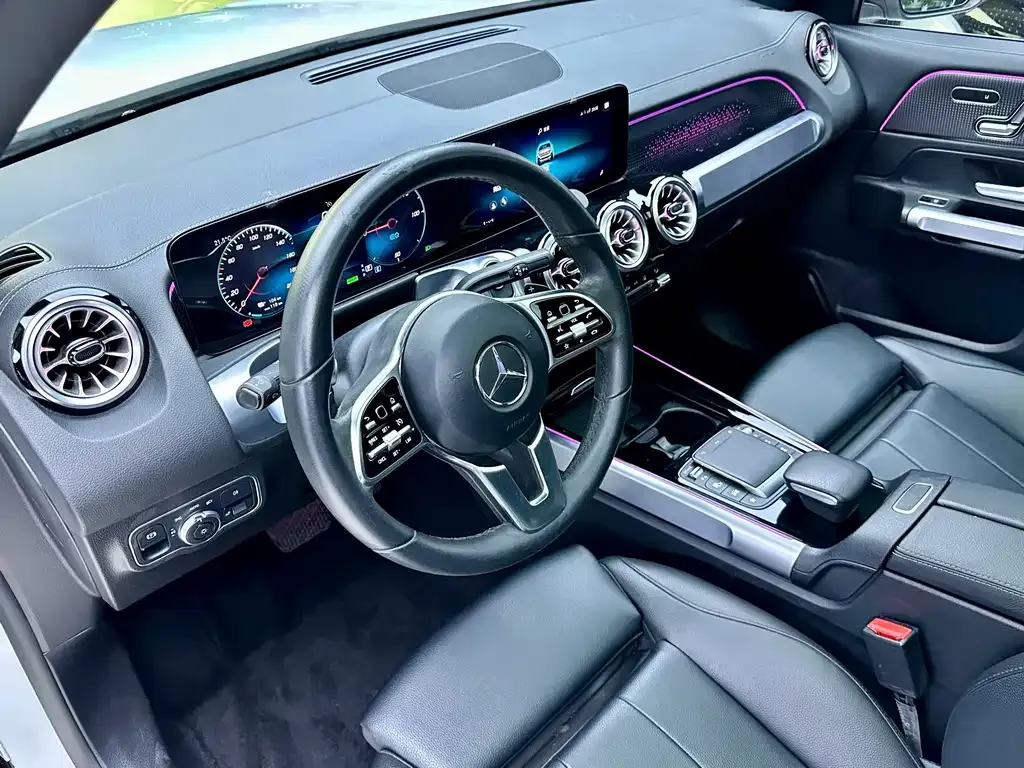Mercedes-Benz EQB — фото 10