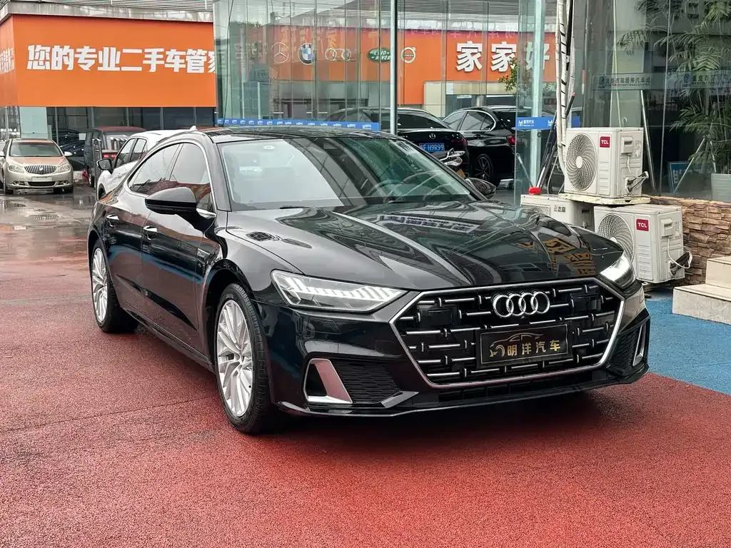 Audi A7L — фото 10