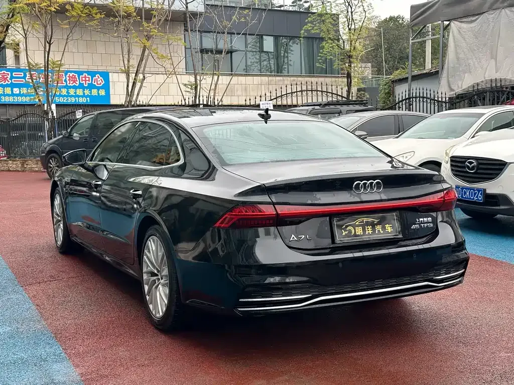 Audi A7L — фото 3