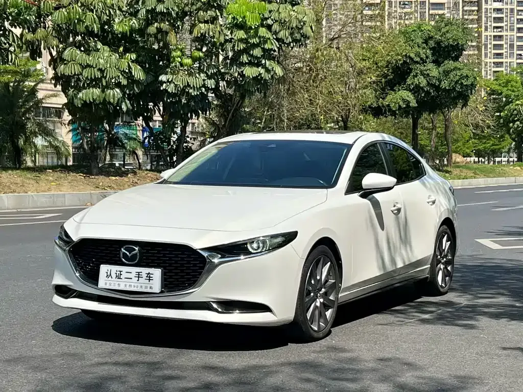 Mazda 3 Axela — фото 1