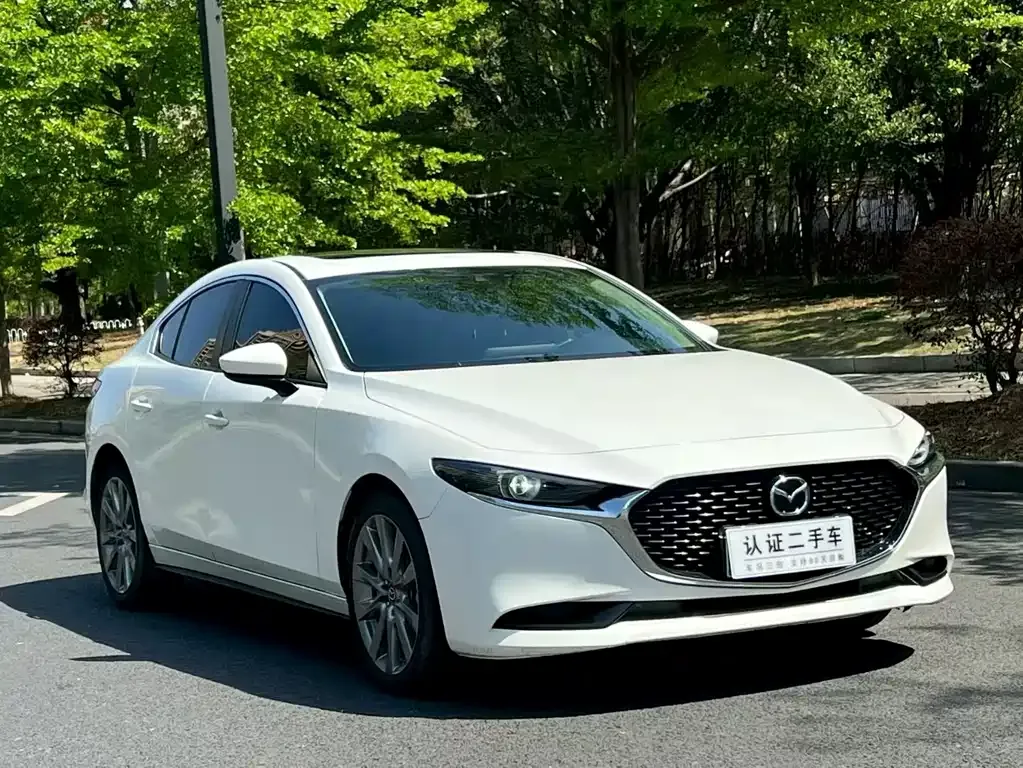 Mazda 3 Axela — фото 4