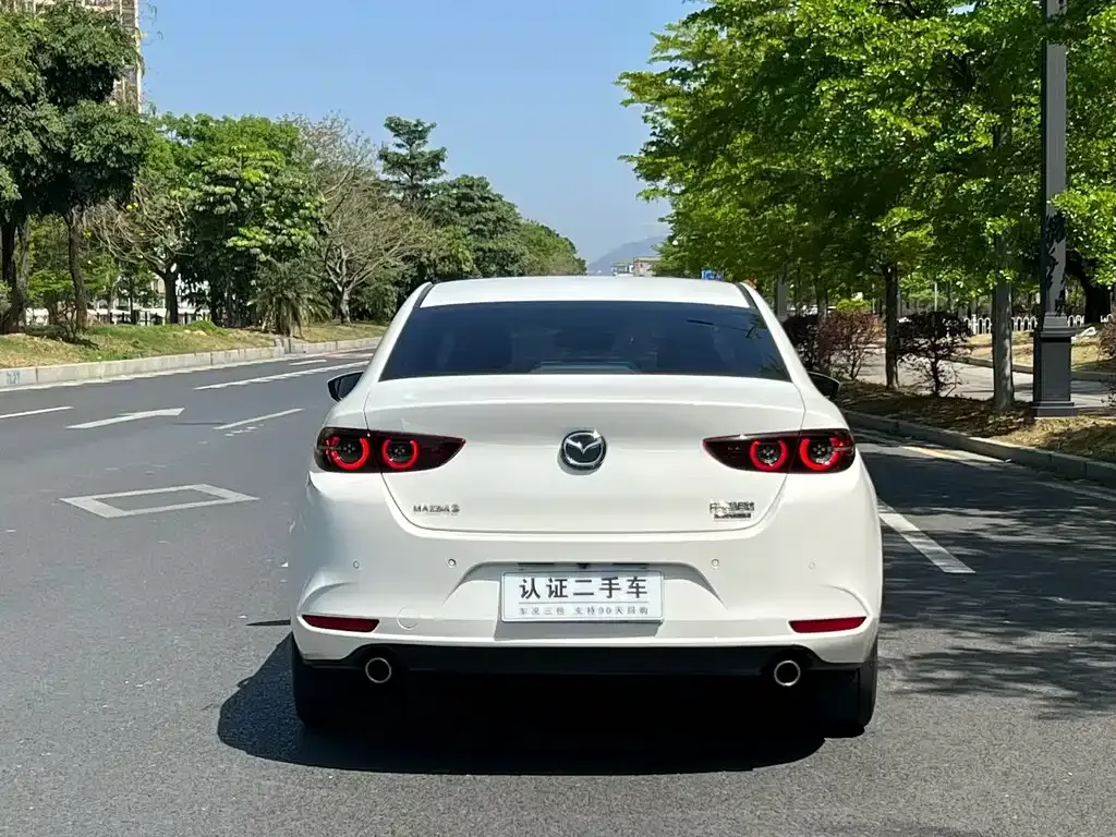 Mazda 3 Axela — фото 3