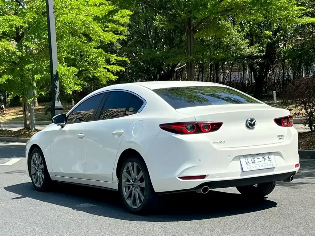 Mazda 3 Axela — фото 5