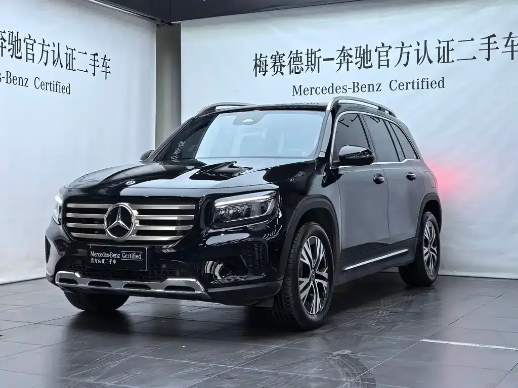 Mercedes-Benz GLB — фото 1