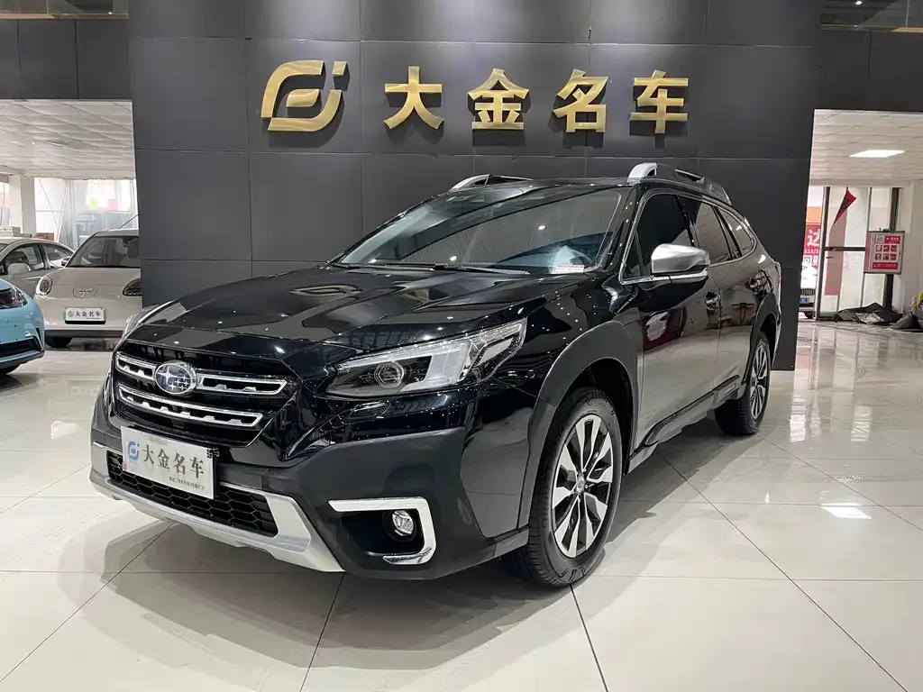 Subaru Outback — фото 1