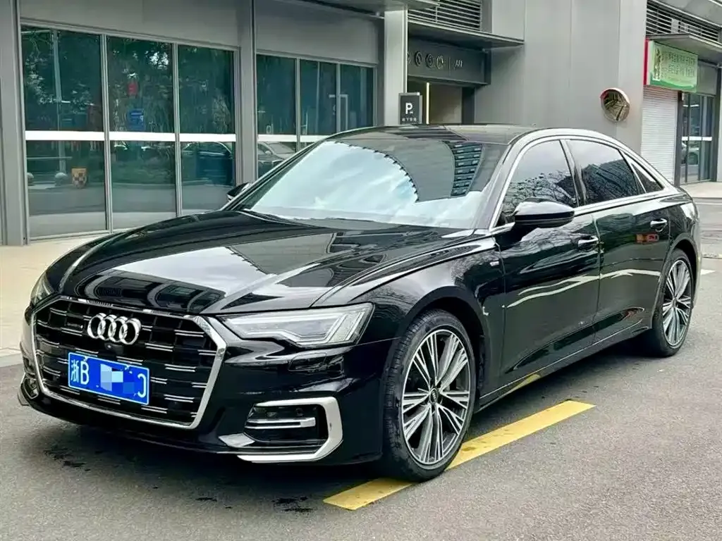 Audi A6L — фото 1