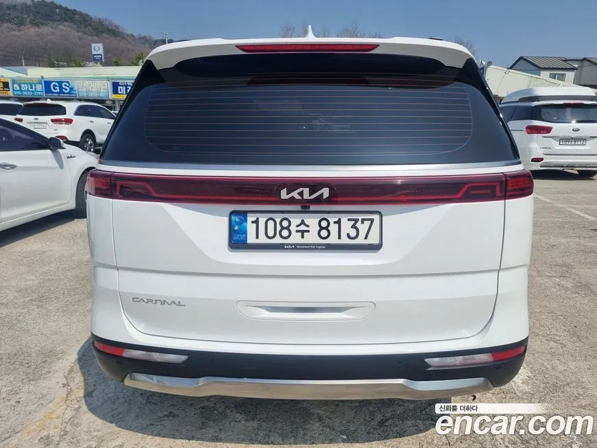 Kia Carnival — фото 4