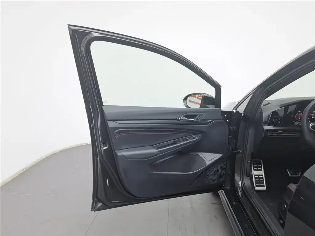 Volkswagen Golf GTI — фото 5