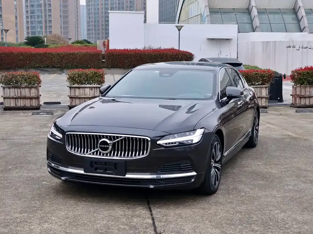 Volvo S90 PHEV — фото 1