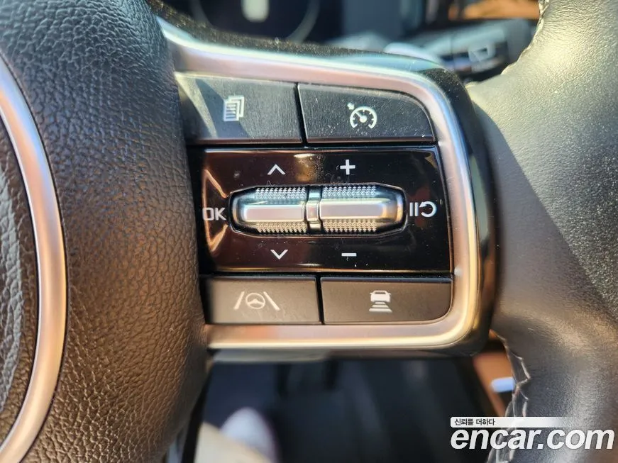 Kia Sorento — фото 10