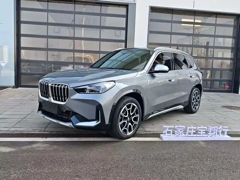 BMW X1 — фото 1