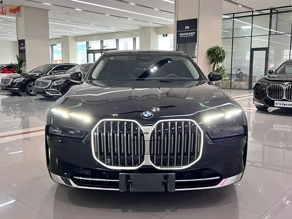 BMW 7 Series — фото 4