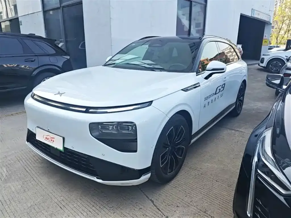 XPeng G9 — фото 1
