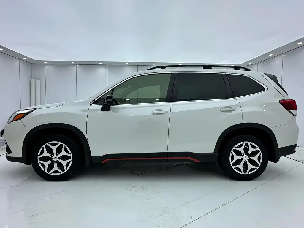 Subaru Forester — фото 6